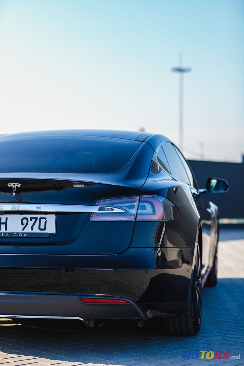 2015' Tesla Model S photo #5
