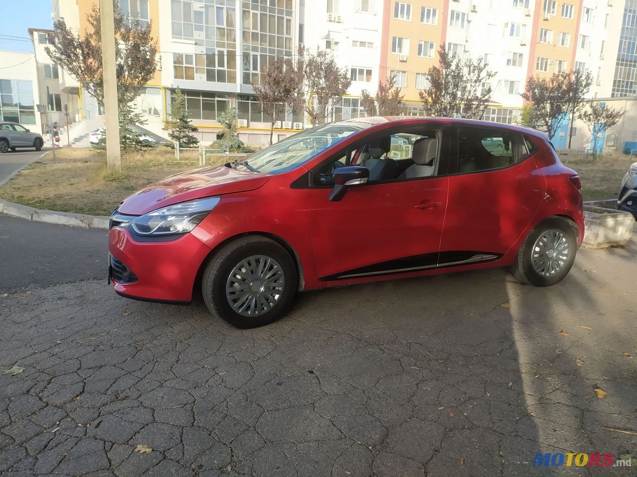 2015' Renault Clio photo #3