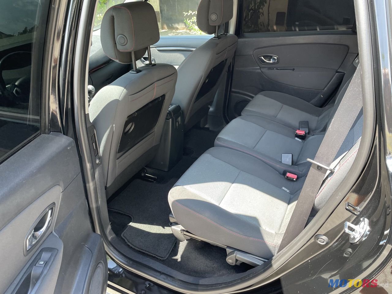 2012' Renault Grand Scenic photo #6