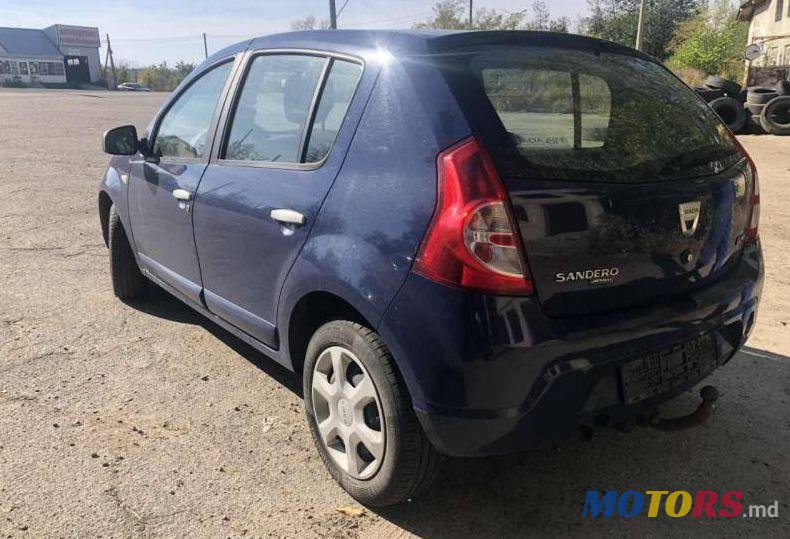 2009' Dacia Sandero photo #1
