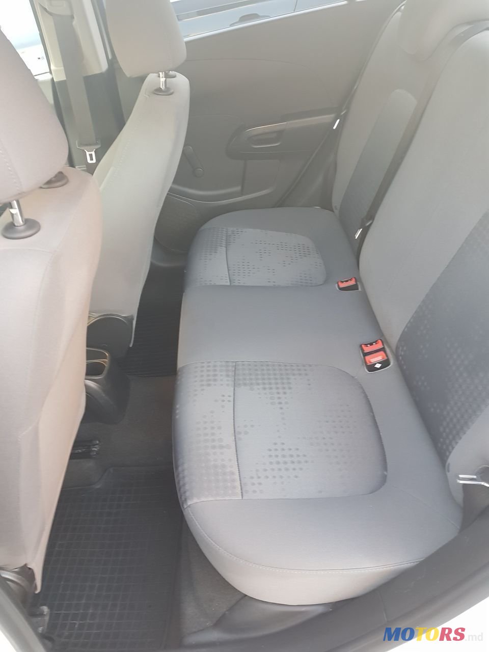 2012' Chevrolet Aveo photo #6