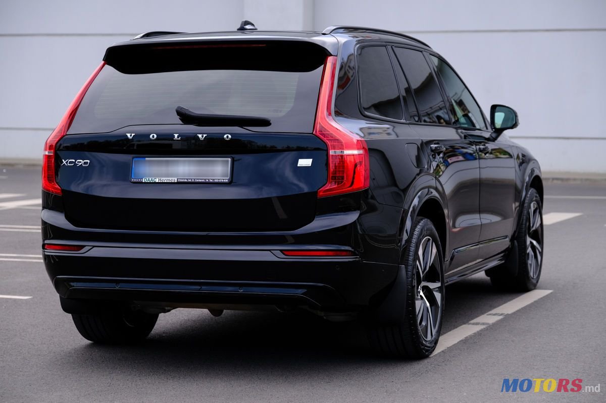 2022' Volvo XC90 photo #2