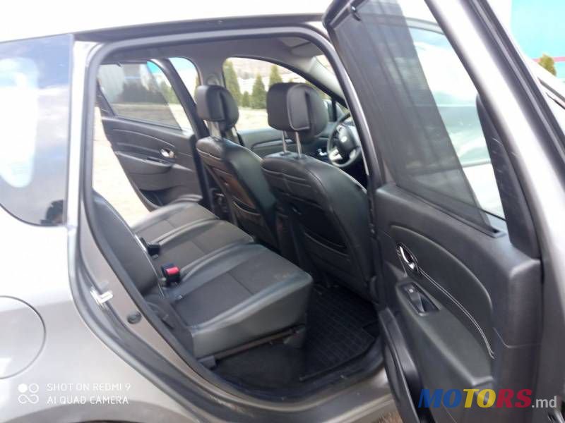 2012' Renault Scenic photo #4