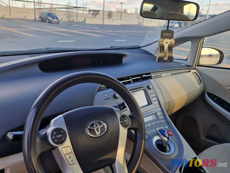 2014' Toyota Prius photo #4
