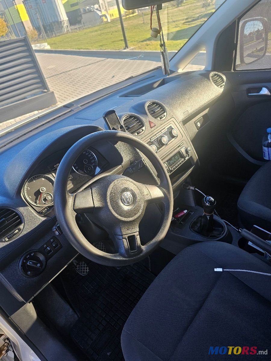 2014' Volkswagen Caddy photo #5