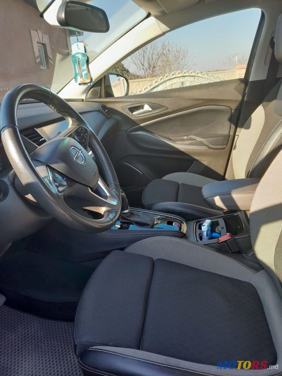 2020' Opel Grandland X photo #6