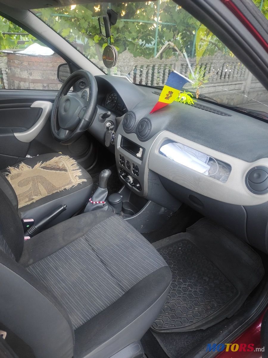 2008' Dacia Logan photo #3