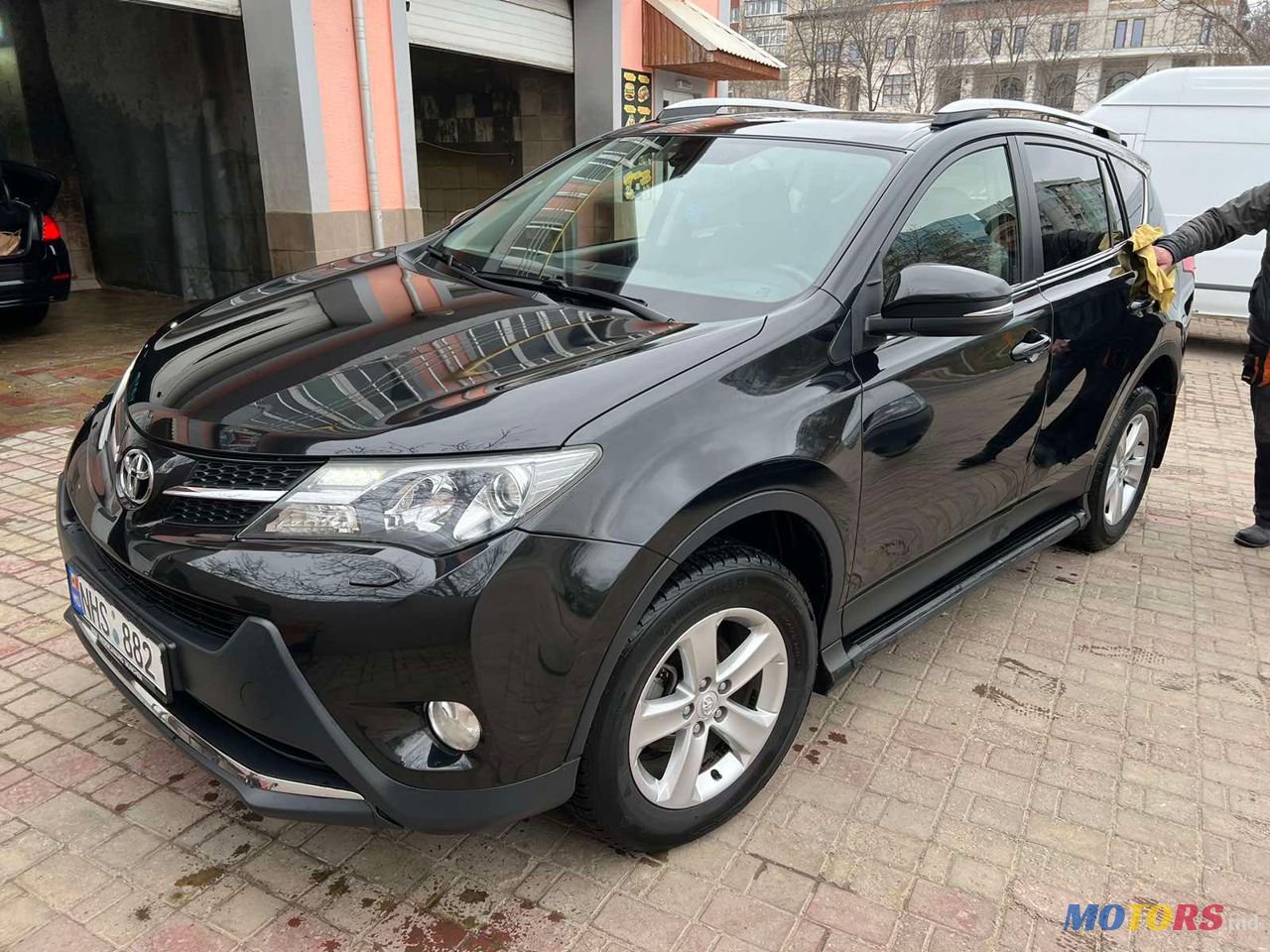 2014' Toyota RAV4 photo #3