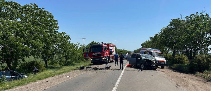 Tragedie la Căușeni: Două persoane au murit și un copil a fost rănit într-un accident