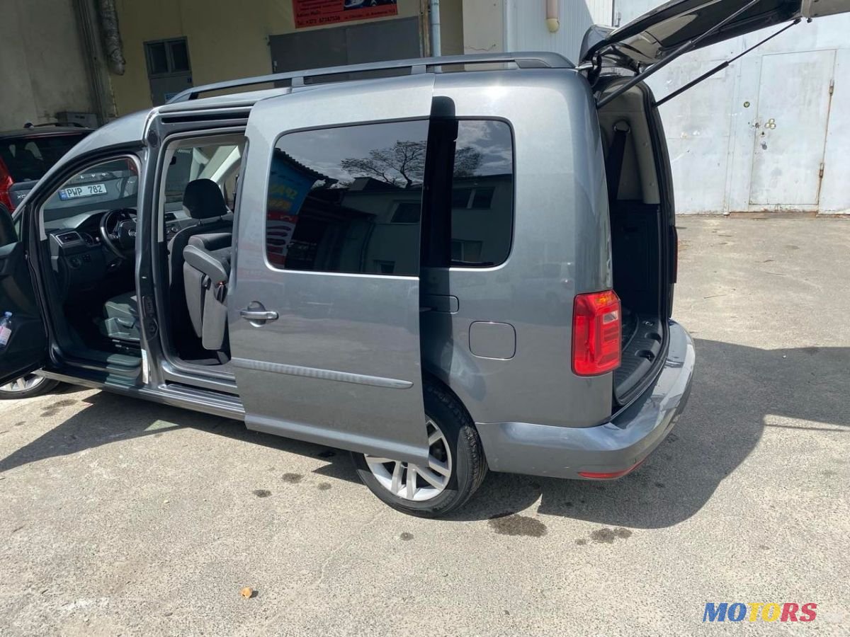 2016' Volkswagen Caddy photo #3