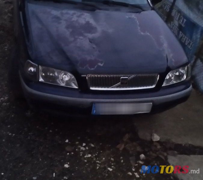 2000' Volvo S40 photo #2