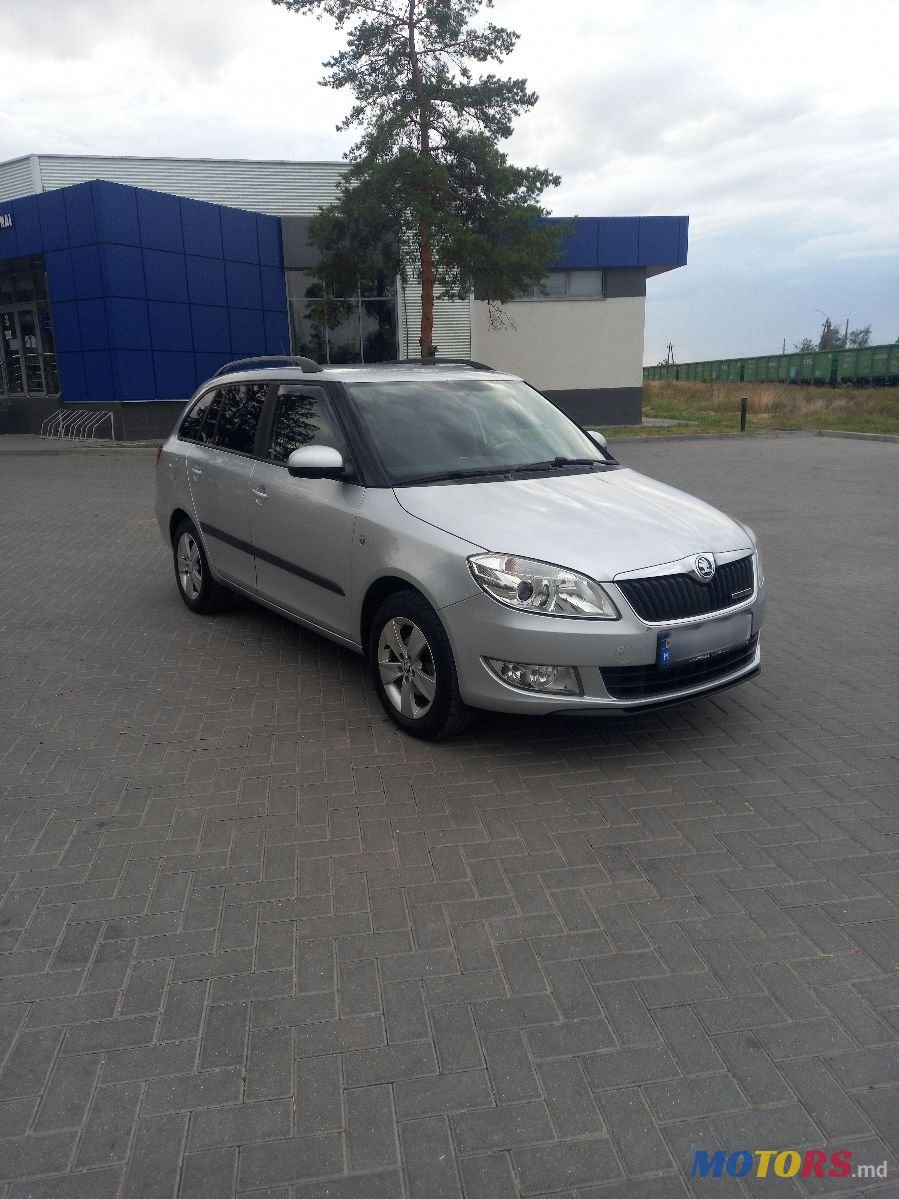 2013' Skoda Fabia photo #1