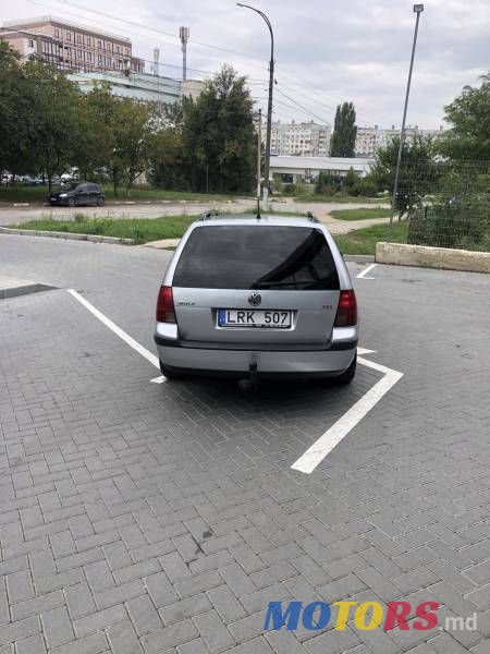 2006' Volkswagen Golf photo #4