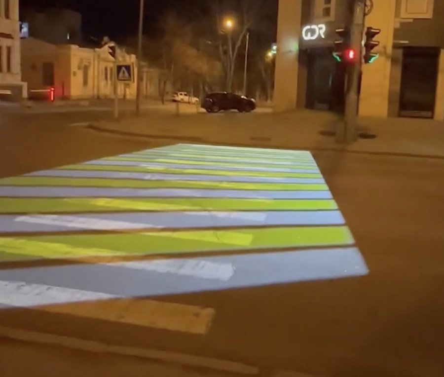 În Chişinău se testează un nou tip de iluminare a trecerilor de pietoni