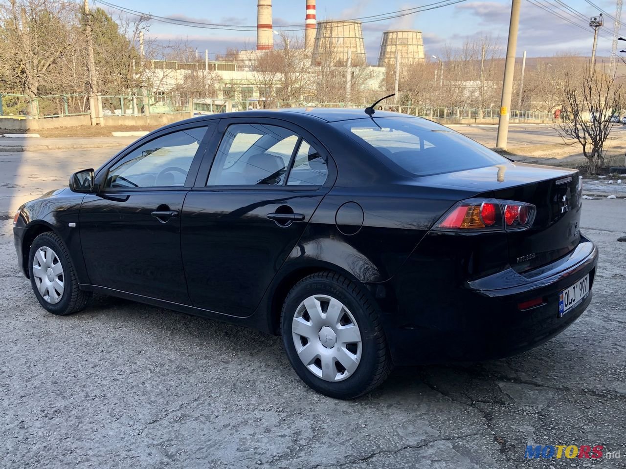 2011' Mitsubishi Lancer photo #3