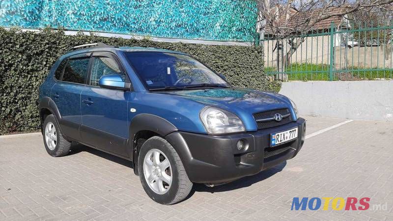 2005' Hyundai Tucson photo #4