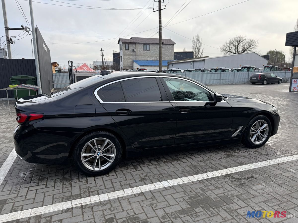 2020' BMW 5 Series photo #4