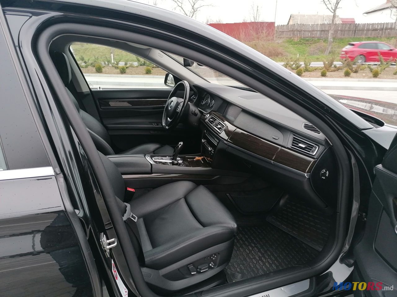 2010' BMW 7 Series photo #5