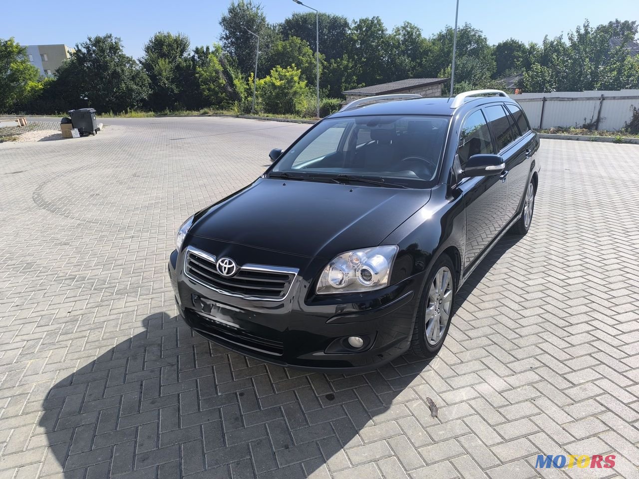 2008' Toyota Avensis photo #2