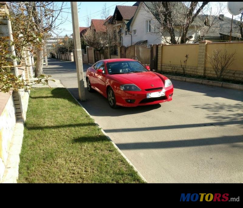 2005' Hyundai Coupe photo #2