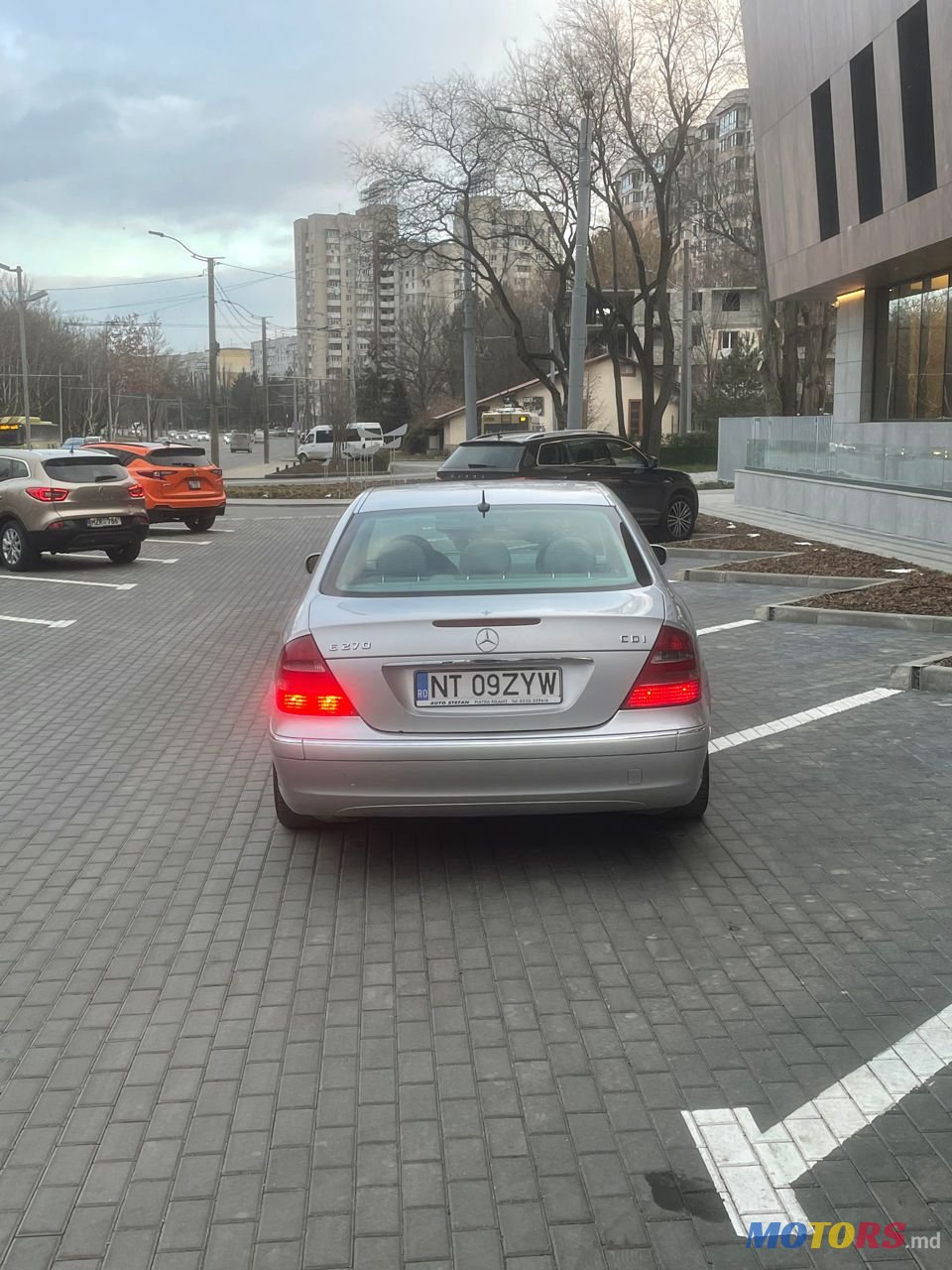 2004' Mercedes-Benz E Класс photo #3