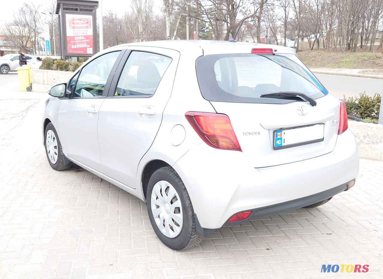 2015' Toyota Yaris photo #3