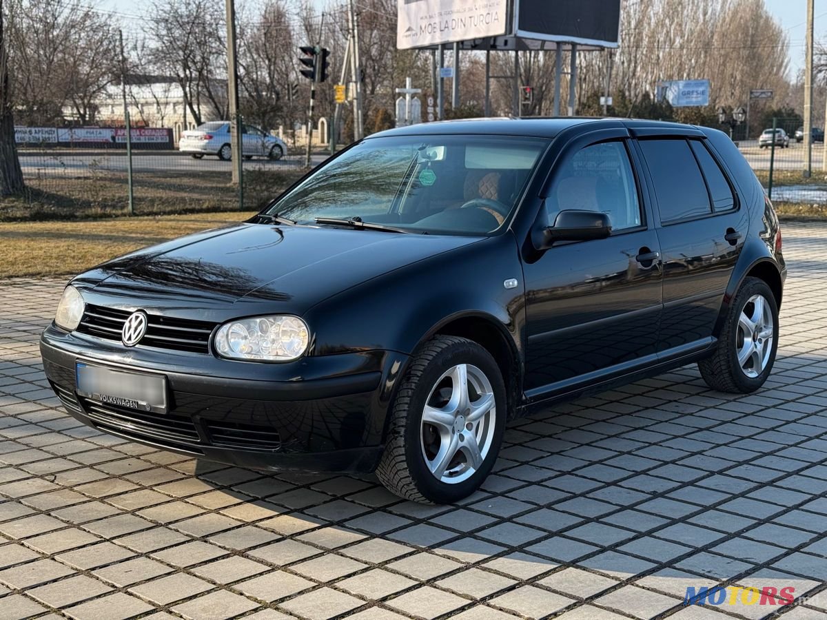 2004' Volkswagen Golf photo #1