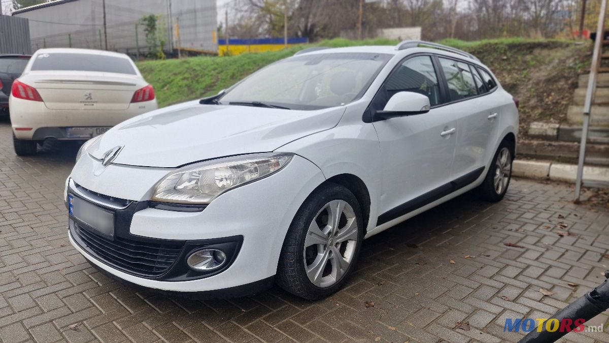 2012' Renault Megane photo #6