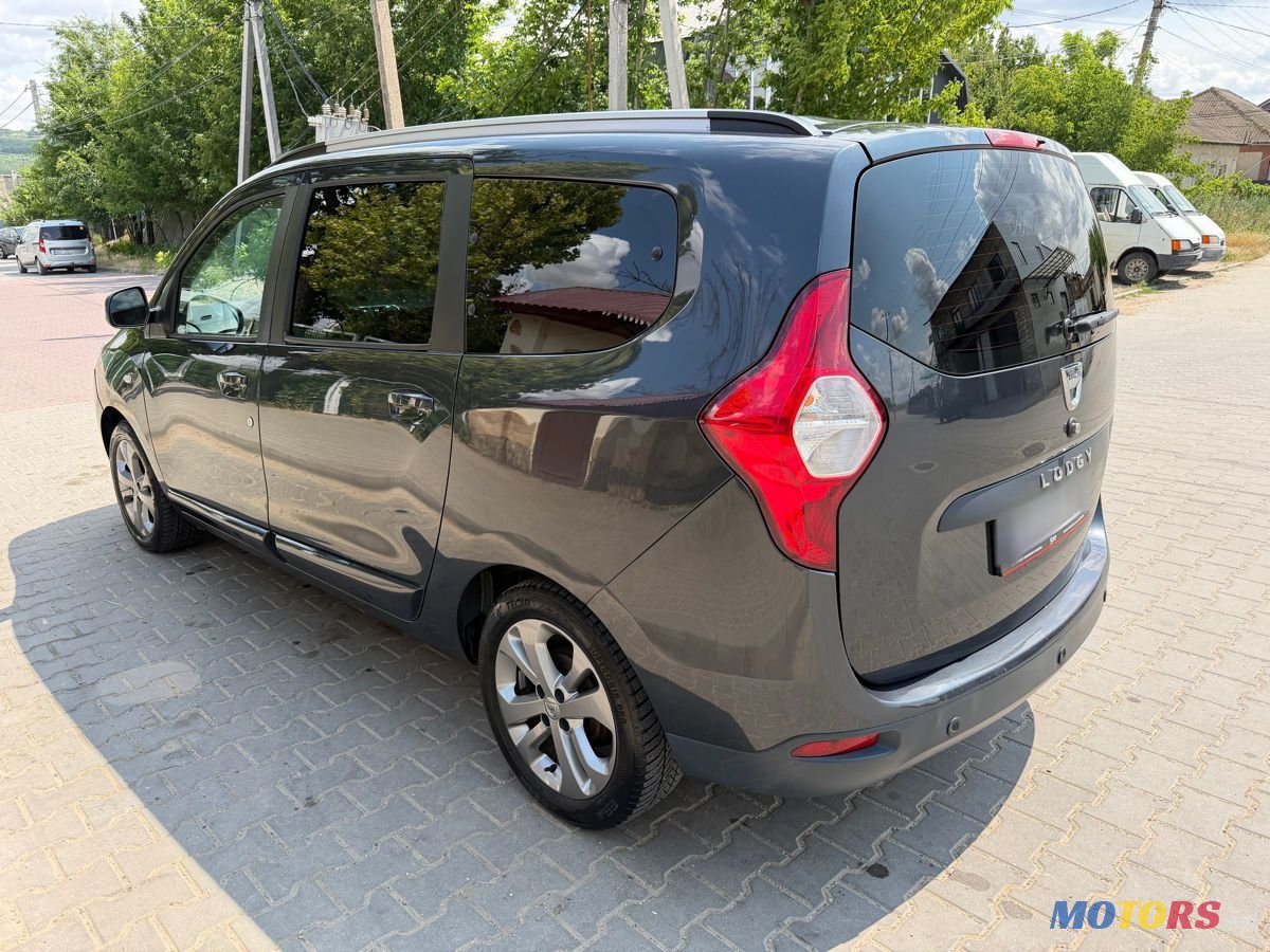 2015' Dacia Lodgy photo #4