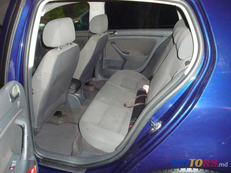2005' Volkswagen Golf photo #4