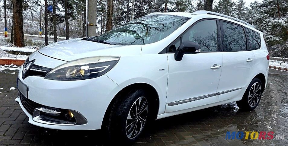2015' Renault Grand Scenic photo #3