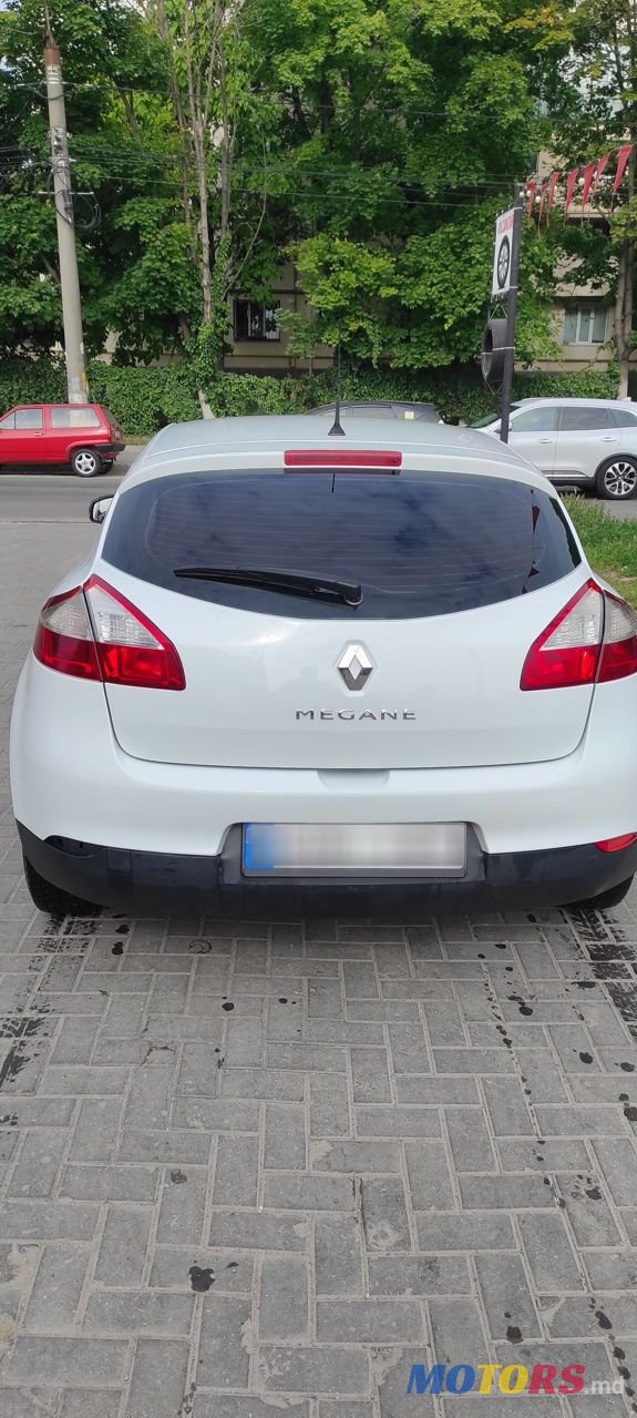 2009' Renault Megane photo #6