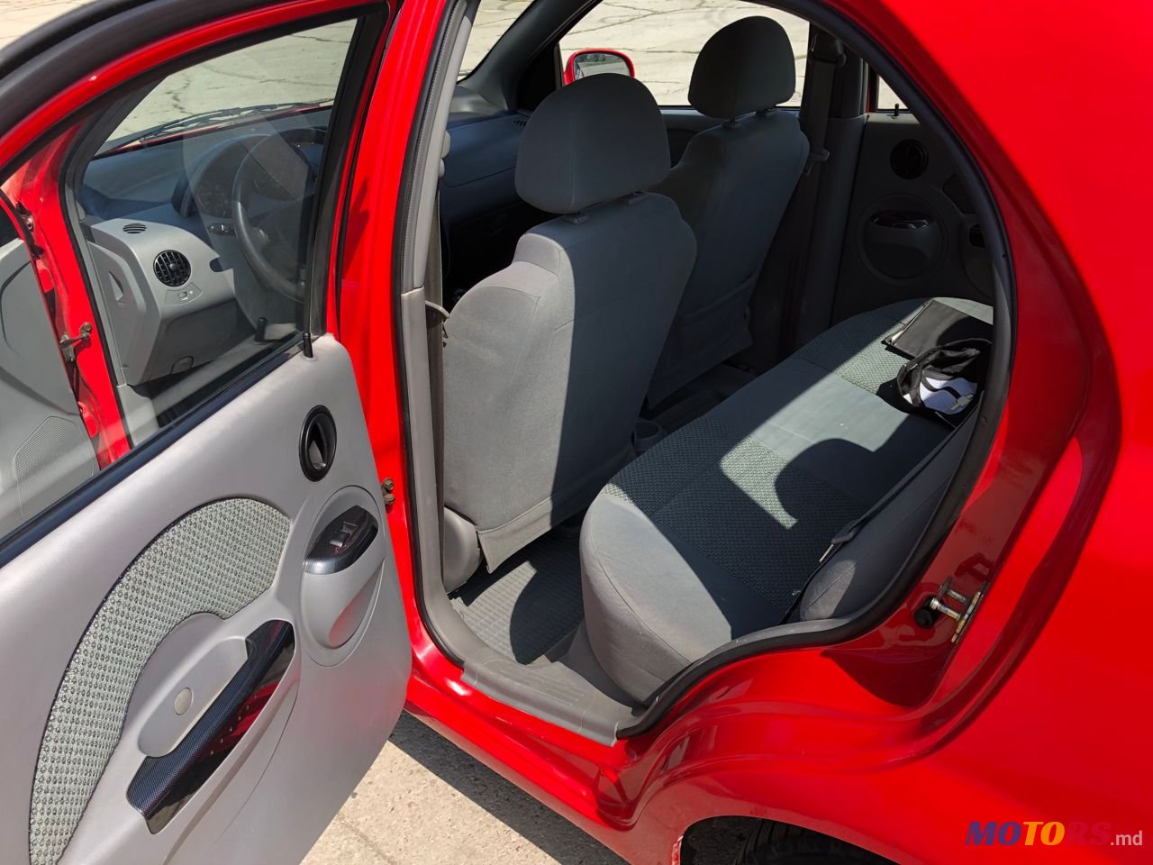 2004' Chevrolet Aveo photo #4