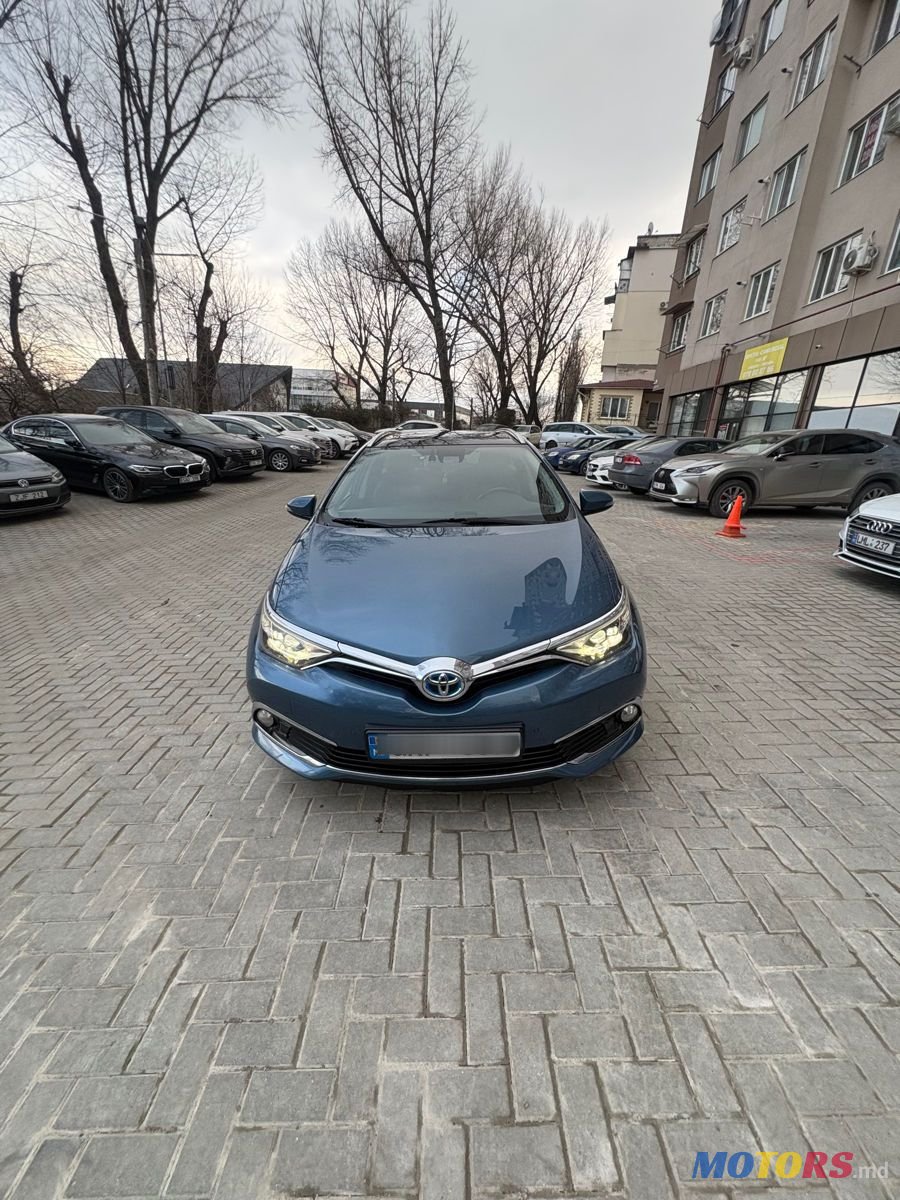 2015' Toyota Auris photo #1