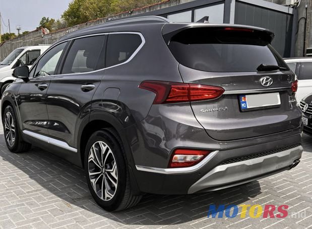 2018' Hyundai Santa Fe photo #4