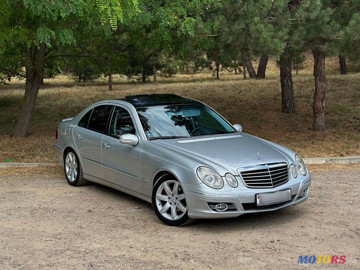 2005' Mercedes-Benz E-Class photo #2