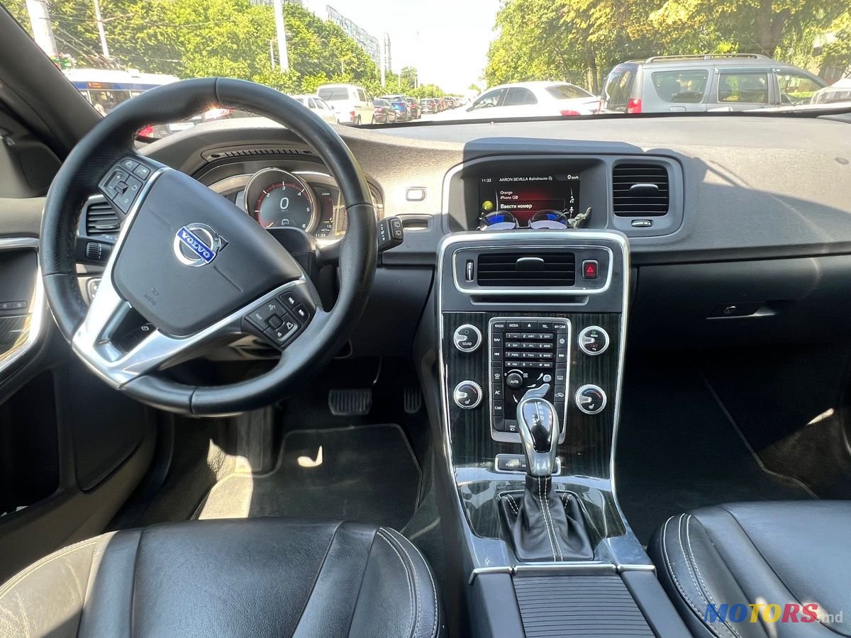 2015' Volvo V60 photo #5