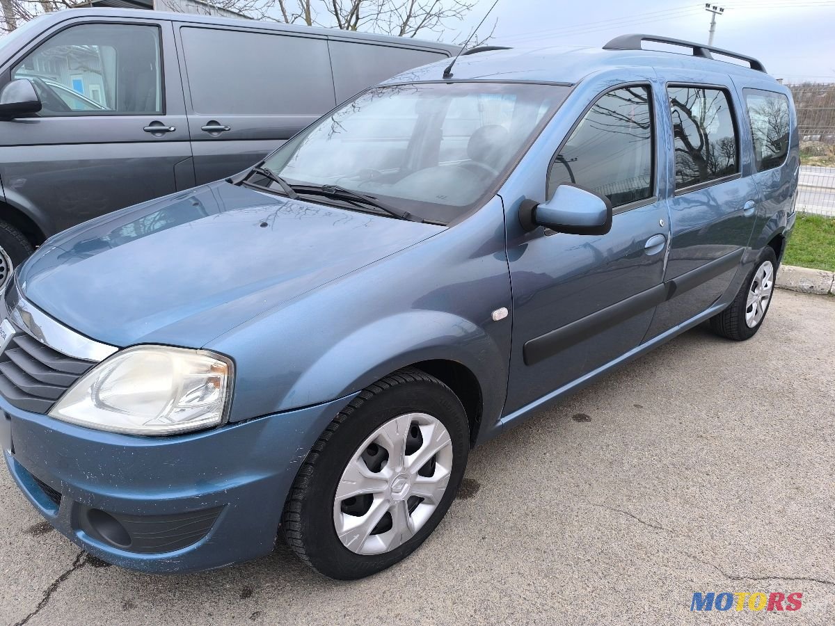 2009' Dacia Logan Mcv photo #3