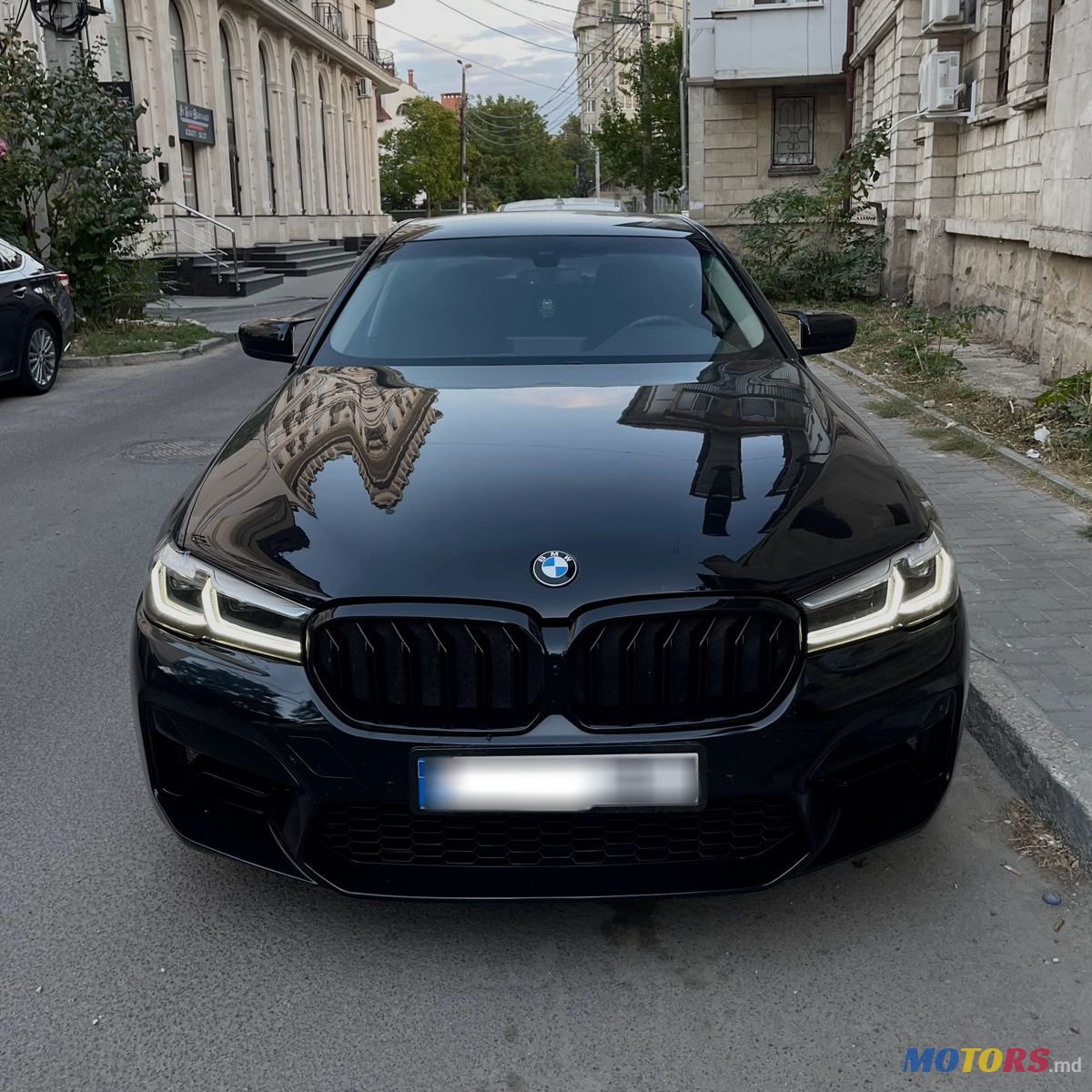 2020' BMW 5 Series photo #1