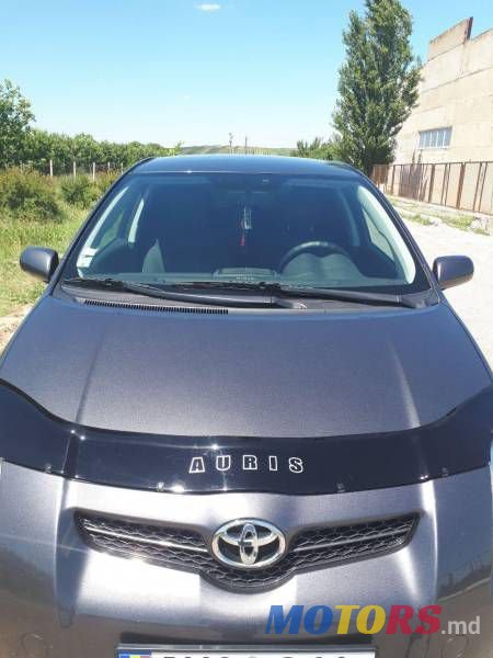 2009' Toyota Auris photo #1