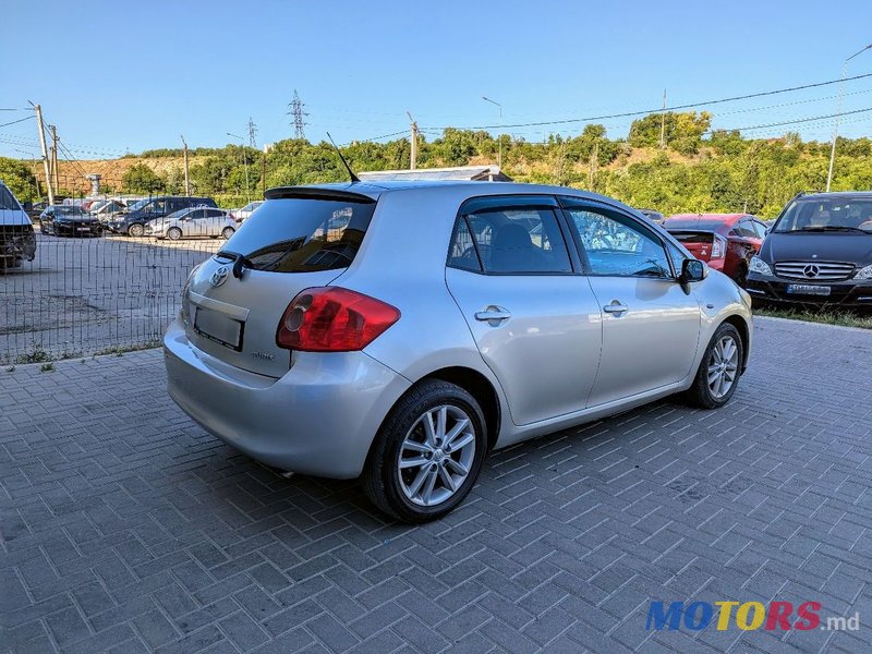 2009' Toyota Auris photo #3