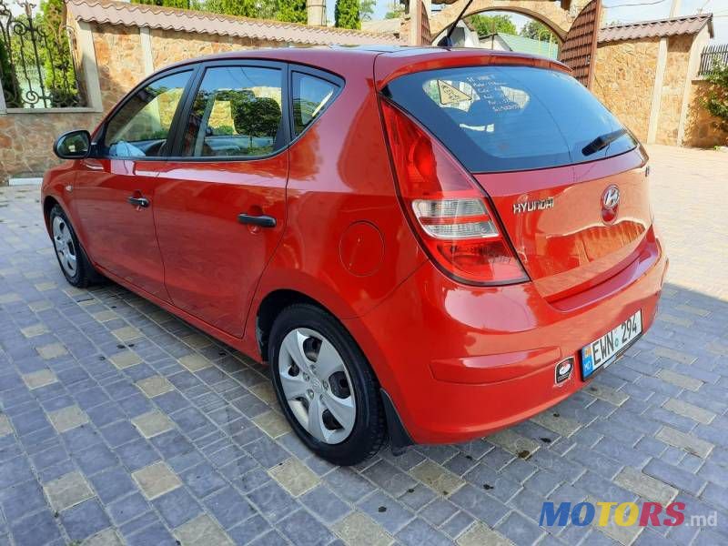 2010' Hyundai i30 photo #5