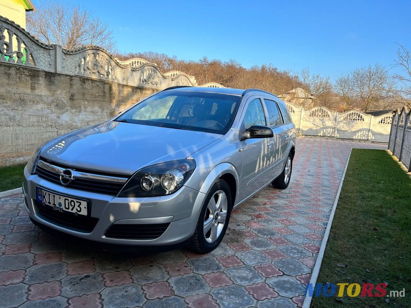 2006' Opel Astra photo #2