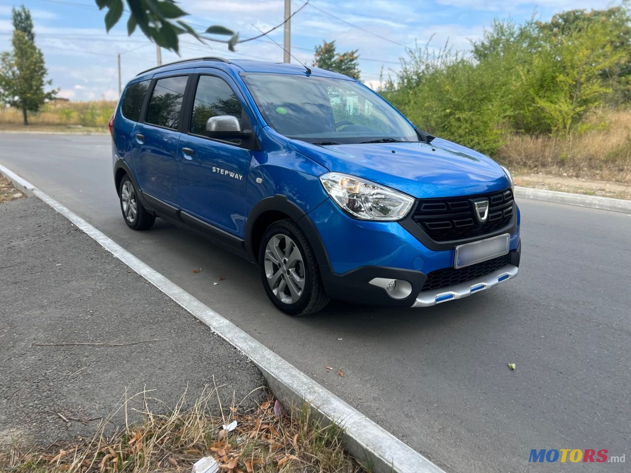 2015' Dacia Lodgy photo #1