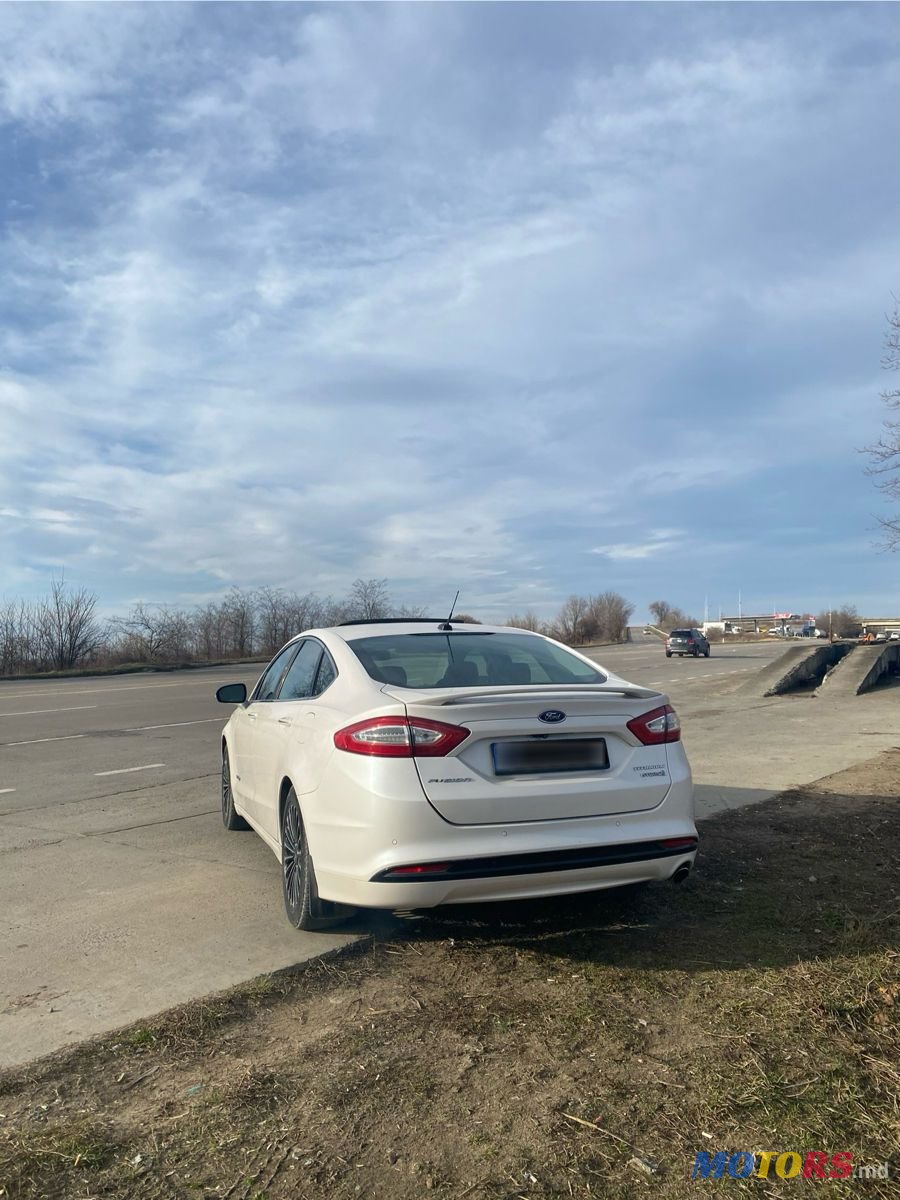 2013' Ford Fusion photo #5