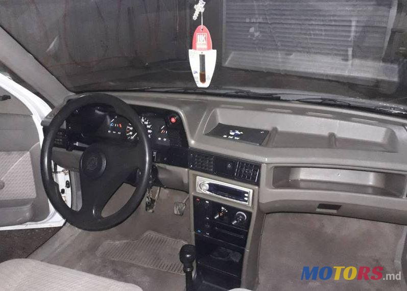 1990' Opel Kadett photo #2