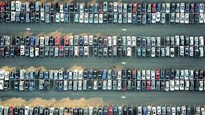 Peste 82% dintre mașinile exploatate în Moldova au mai mult 10 ani. Indicatorul a crescut cu 14% în șapte ani