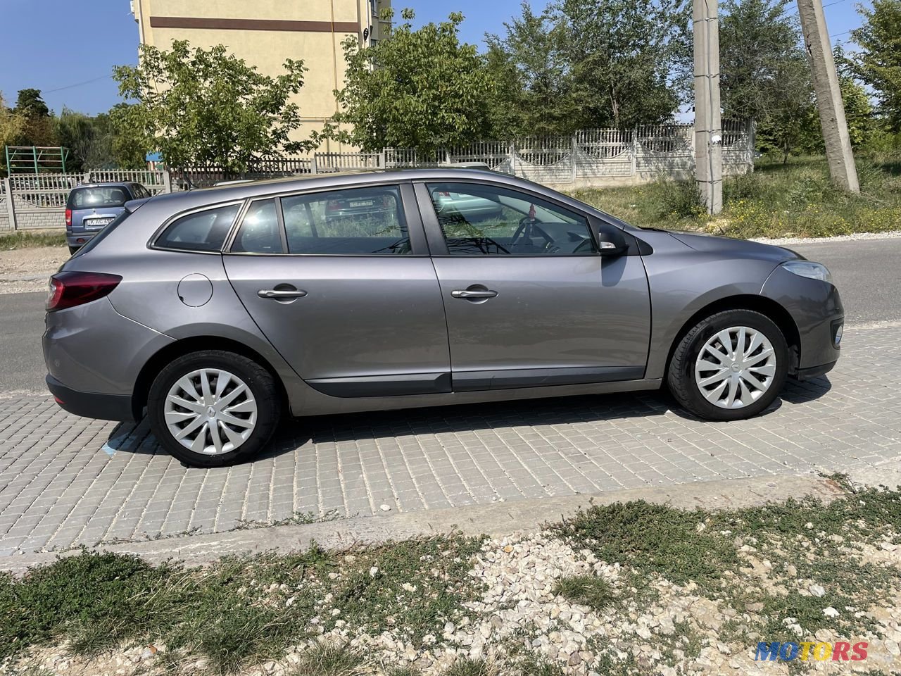2013' Renault Megane photo #2