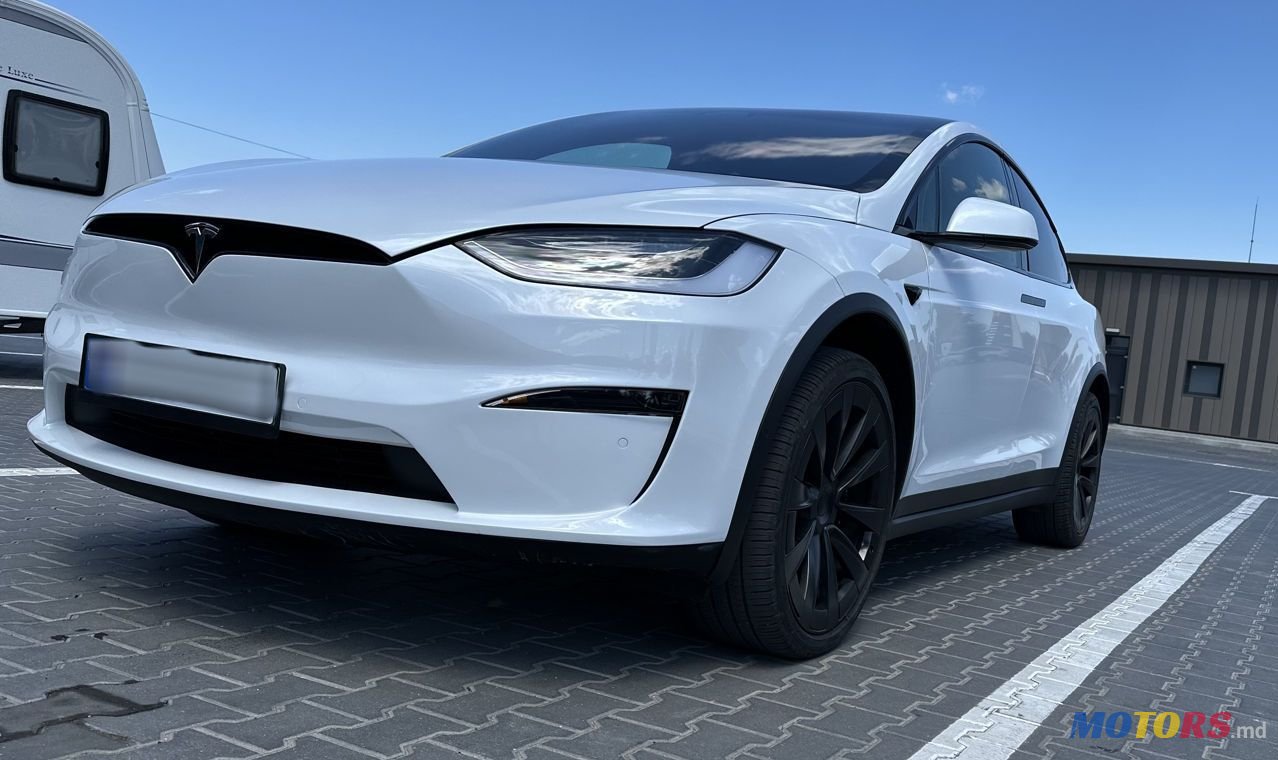 2023' Tesla Model X photo #2