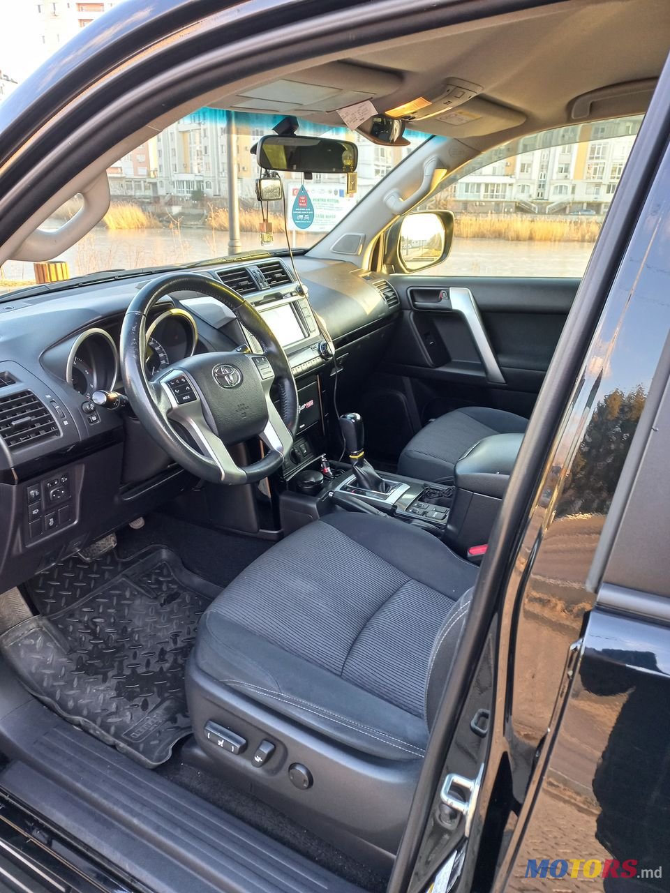 2016' Toyota Land Cruiser Prado photo #5